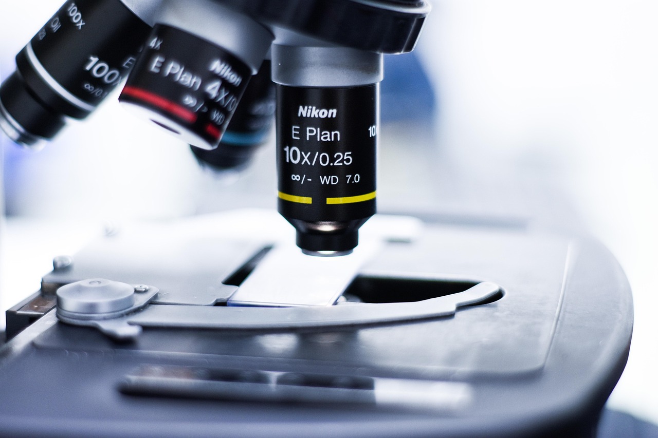 技术支持和使用技术支持对于游戏的正常运营有哪些影响？