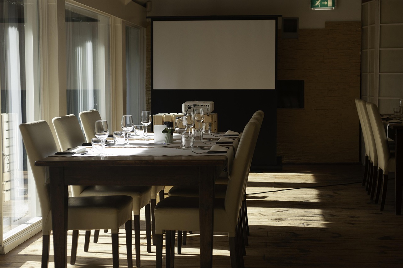 副卡实名账号：约宝宝app详情下载教程